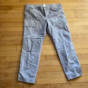 Old Navy Size 12 Gray Pixie 3/4 Pants
